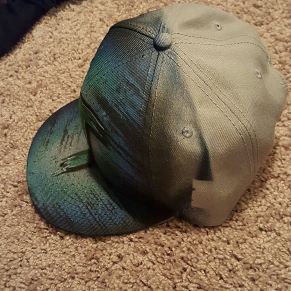 Snapback hat - Picture 3 of 6
